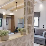 3 Tsoukaládhes